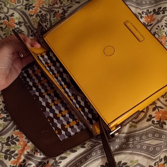 Vera Bradley crossbody - Picture 4 of 7